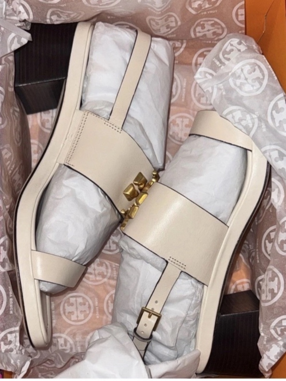 New Tory Burch Cream Miller Logo Slide Sandals with Gold Emblem new in box